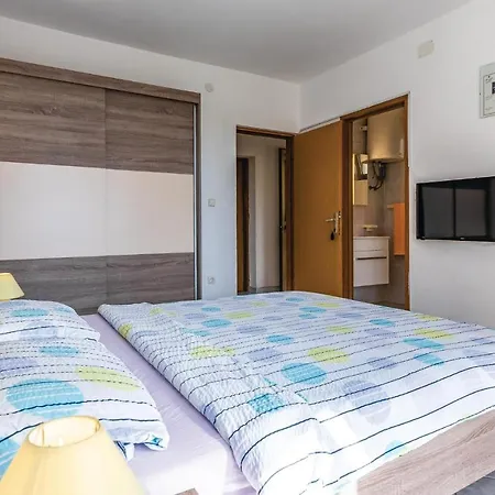 Apartman Beautiful In With Kitchen *